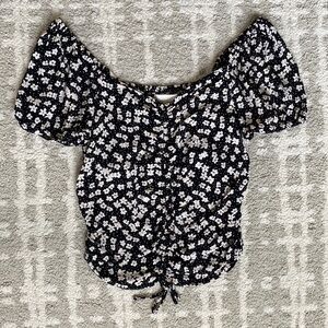 •H&M• Versatile Floral Ruched Tie Crop Top